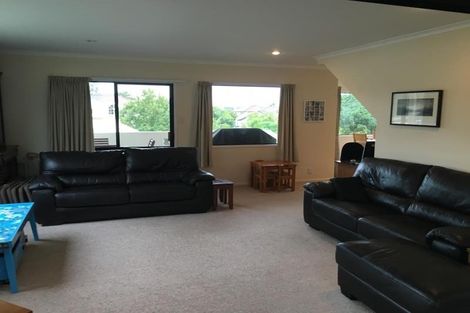 Photo of property in 138 Wiseley Road, West Harbour, Auckland, 0618