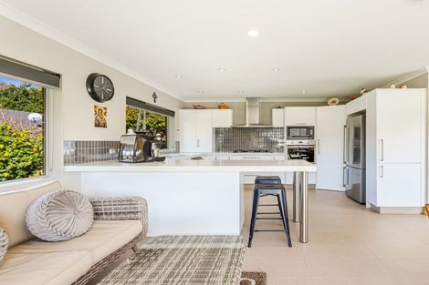 Photo of property in 10 Station Road, Huapai, Kumeu, 0810