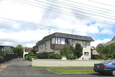 Photo of property in 2/18 Rangitoto Terrace, Milford, Auckland, 0620