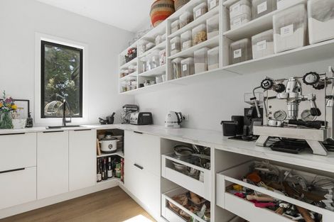 Photo of property in 28 Orchard Road, Greytown, 5712