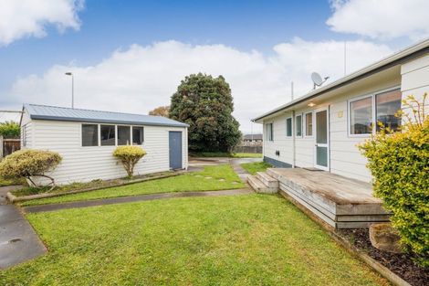 Photo of property in 31 Lydia Place, Kelvin Grove, Palmerston North, 4414