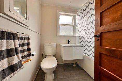 Photo of property in 45 Milton Road, Bluff Hill, Napier, 4110