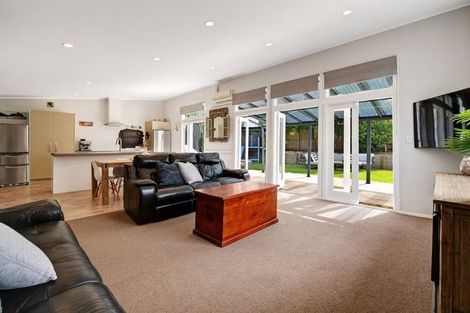 Photo of property in 16 Brandon Road, Manly, Whangaparaoa, 0930