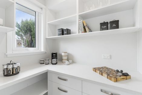 Photo of property in 1/3 Kennedy Avenue, Forrest Hill, Auckland, 0620