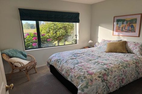 Photo of property in 132 Round Hill Road, Loburn, 7472