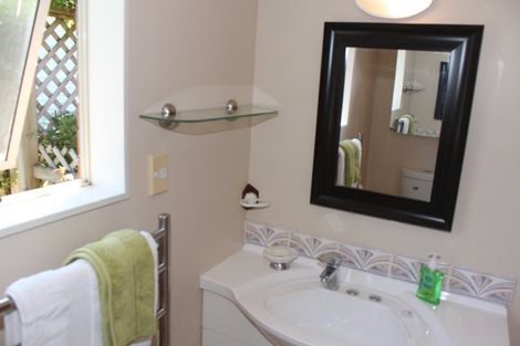 Photo of property in 38 Henson Road, Whitford, Howick, 2571