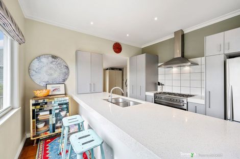 Photo of property in 1 Buchanan Street, Wadestown, Wellington, 6012