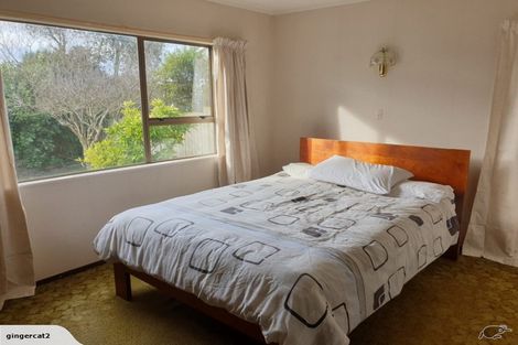 Photo of property in 1/7 Tusac Place, Totara Vale, Auckland, 0627