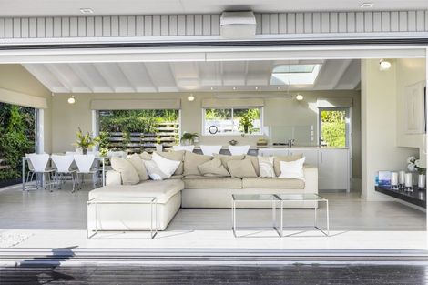 Photo of property in 53a De Luen Avenue, Tindalls Beach, Whangaparaoa, 0930