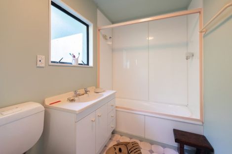 Photo of property in 3/422 Queens Drive, Lyall Bay, Wellington, 6022