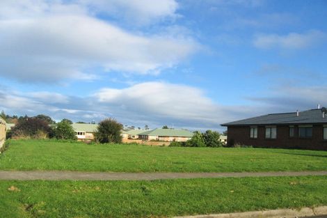 Photo of property in 154 Ruapehu Drive, Fitzherbert, Palmerston North, 4410