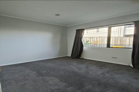 Photo of property in 2/11 Roseneath Place, Birkdale, Auckland, 0626