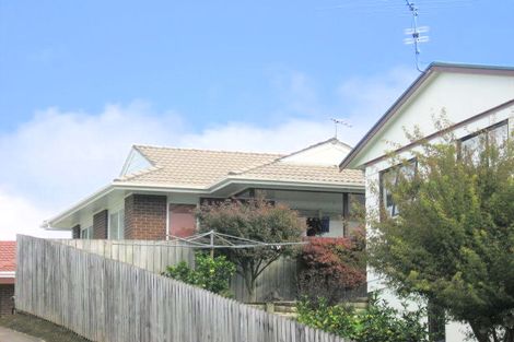 Photo of property in 15 Applewood Drive, Henderson, Auckland, 0612