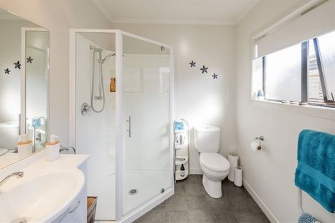 Photo of property in 23b Queenwood Road, Levin, 5510