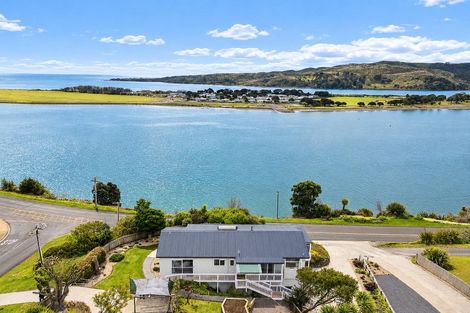 Photo of property in 32 Wainui Road, Raglan, 3225