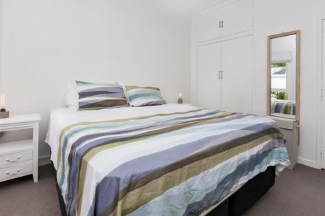 Photo of property in Illawarra Flats, 11/6 Brighton Road, Parnell, Auckland, 1052