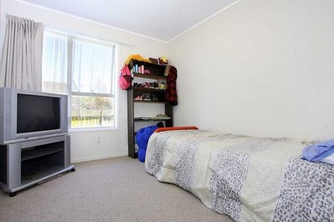 Photo of property in 11 Pawa Place, Manurewa, Auckland, 2102