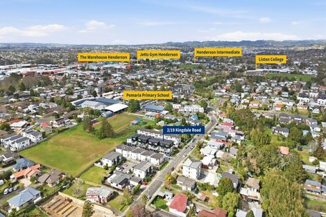 Photo of property in 2/19 Kingdale Road, Henderson, Auckland, 0610