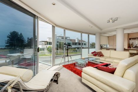 Photo of property in 4/50 Marine Parade, Mount Maunganui, 3116