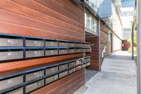 Photo of property in Patent 326 Apartments, 326 Evans Bay Parade, Hataitai, Wellington, 6021