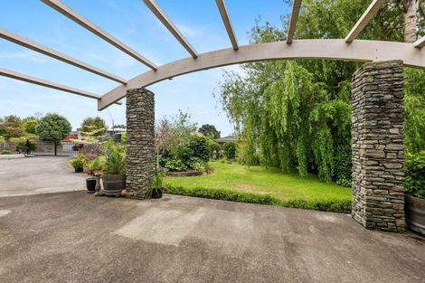 Photo of property in 333 Devon Street West, New Plymouth, 4310