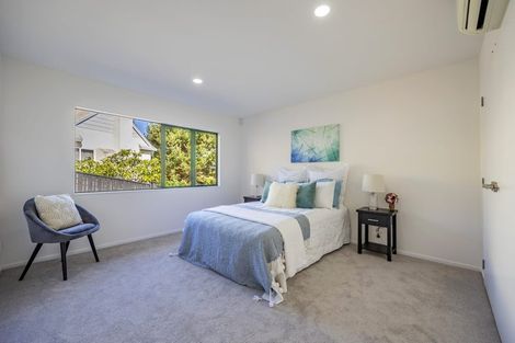 Photo of property in 16 Taroka Close, Pinehill, Auckland, 0632