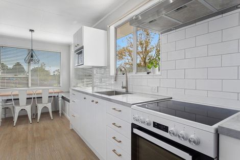 Photo of property in 9 Farnworth Crescent, Whakatane, 3120