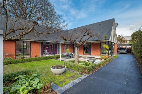 Photo of property in 155 Fendalton Road, Fendalton, Christchurch, 8041