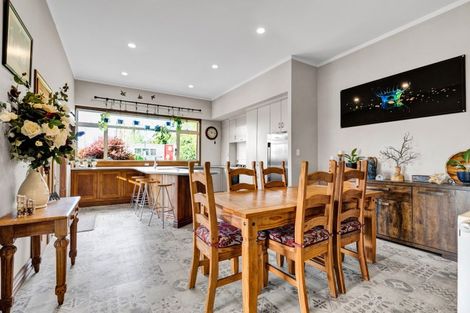 Photo of property in 201 Lincoln Road, Inglewood, 4389