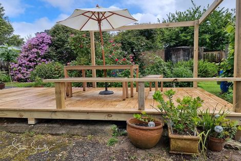 Photo of property in 10 Franklin Road, Paparoa, 0571