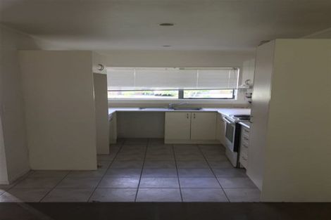 Photo of property in 20 Carlas Way, Ranui, Auckland, 0612