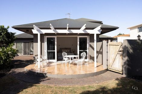 Photo of property in 208 Oceanbeach Road, Mount Maunganui, 3116