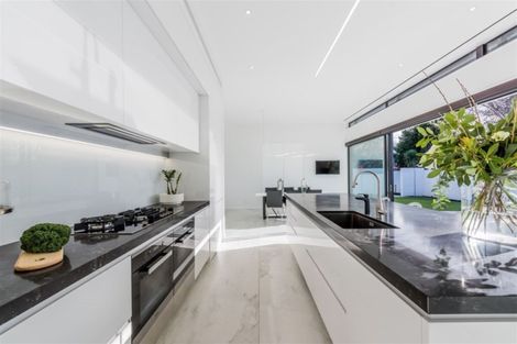 Photo of property in 31 Waiwetu Street, Fendalton, Christchurch, 8052