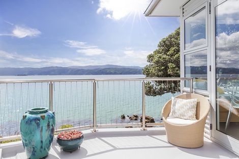 Photo of property in 2/363 Karaka Bay Road, Karaka Bays, Wellington, 6022