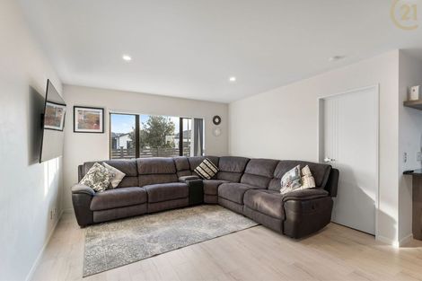 Photo of property in 25 Koroheke Road, Takanini, 2110