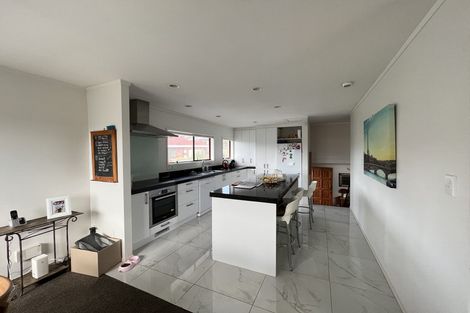 Photo of property in 50 Redwing Street, Browns Bay, Auckland, 0630