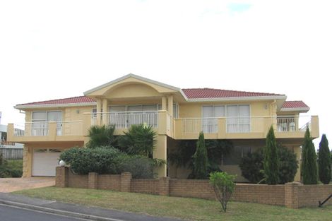 Photo of property in 1 Horizon Way, West Harbour, Auckland, 0618