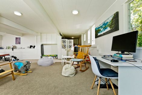 Photo of property in 38 Woodside Road, Massey, Auckland, 0614