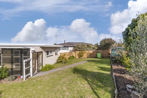 Photo of property in 8 Cashmere Place, Glenfield, Auckland, 0629