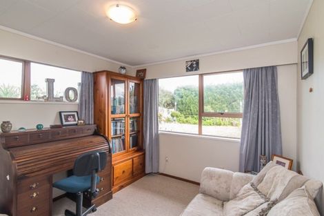 Photo of property in 29 Frimley Terrace, Waikanae Beach, Waikanae, 5036