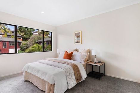 Photo of property in 4/177 Carlisle Road, Northcross, Auckland, 0632