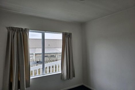 Photo of property in 33 Guadeloupe Crescent, Grenada Village, Wellington, 6037