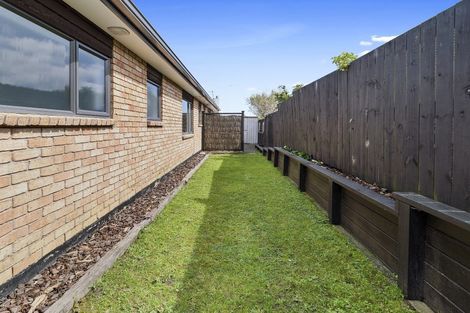 Photo of property in 1/29 Raines Avenue, Forrest Hill, Auckland, 0620