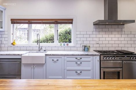 Photo of property in 14 Valley Road, Cashmere, Christchurch, 8022