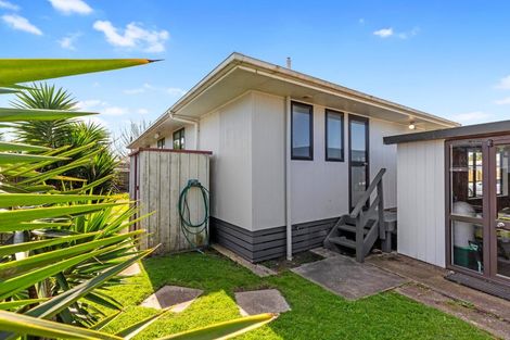 Photo of property in 5 Longstead Avenue, Papamoa Beach, Papamoa, 3118