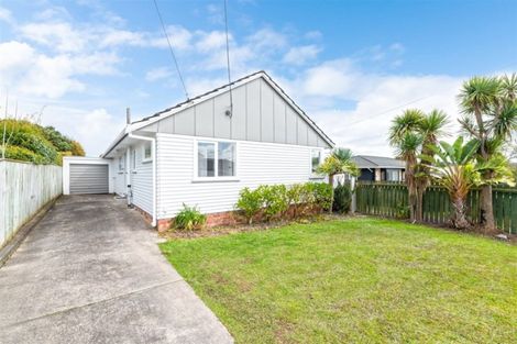 Photo of property in 1/318 Rangatira Road, Beach Haven, Auckland, 0626