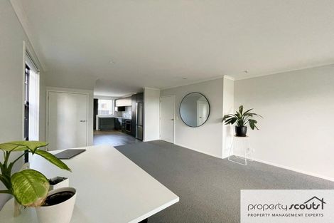 Photo of property in 20 Discovery Place, Marfell, New Plymouth, 4310