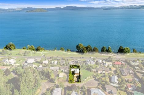 Photo of property in 5 Hugh Avenue, Hamurana, Rotorua, 3097