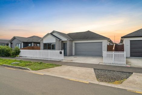 Photo of property in 26 Softwood Avenue, Takanini, 2110