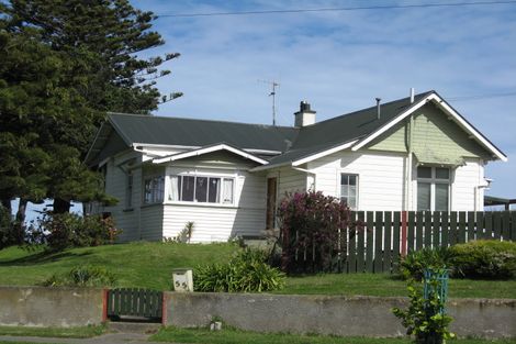 Photo of property in 55 Cornfoot Street, Castlecliff, Whanganui, 4501